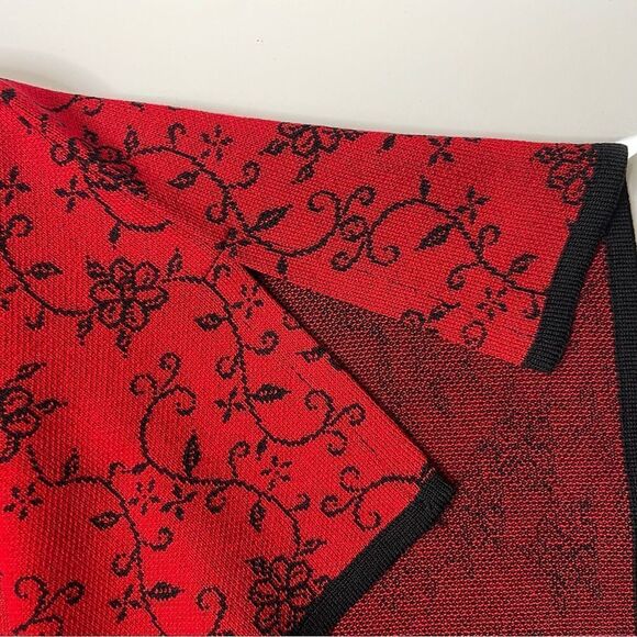 Misook All Over Floral Print Tank Top Women Medium Red Sleeveless - Picture 3 of 6